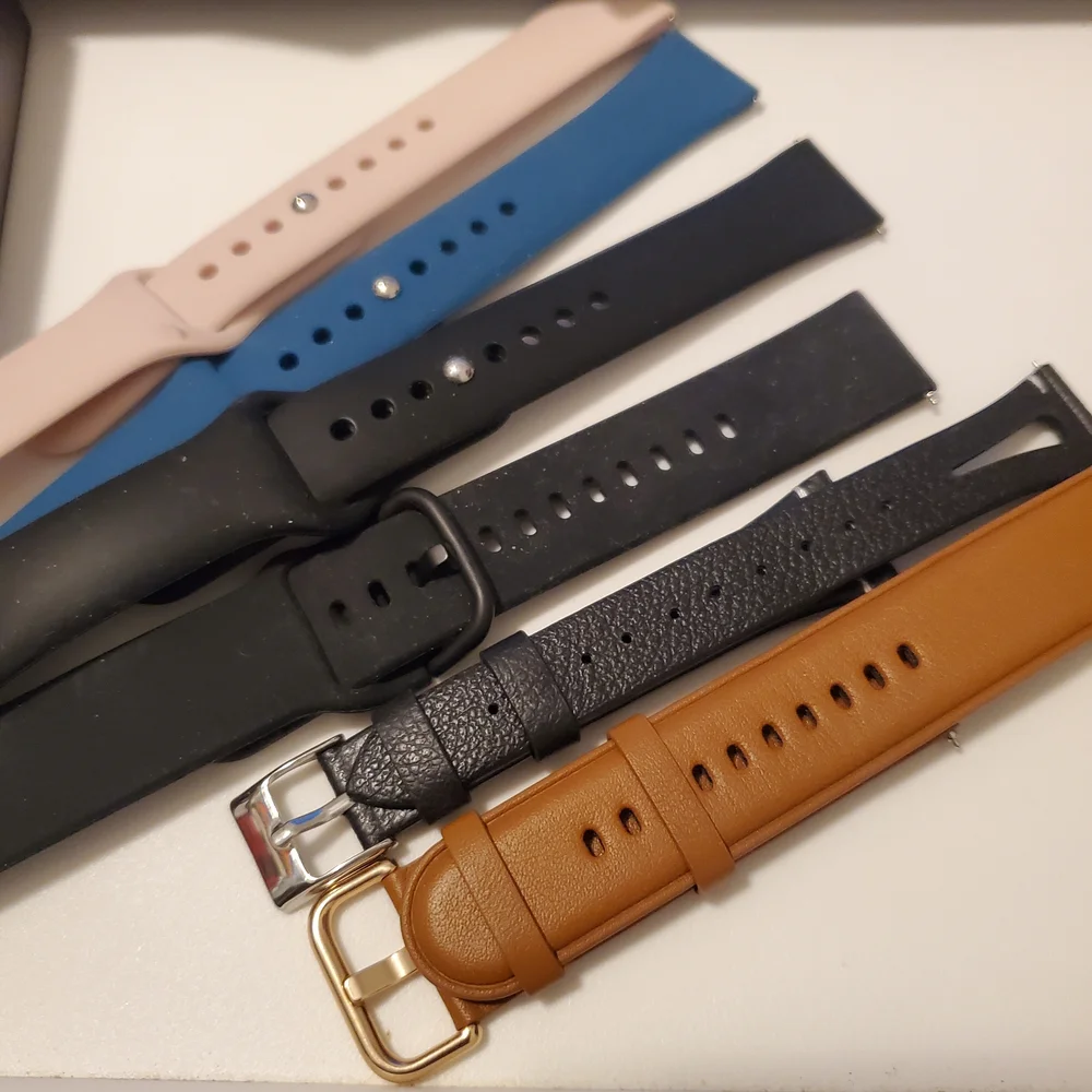 Samsung Galaxy Smart Watch Active 2 Black and Rose Gold Like New + Accessories